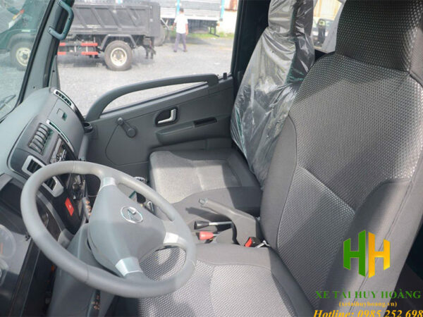 Nội thất cabin xe Chiến Thắng 2.35 tấn